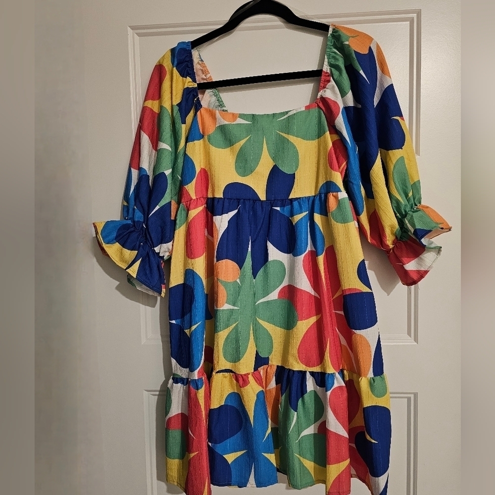 Peach Love Flowered Midi Dress sz medium